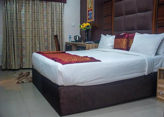 Golden Tulip Garden City Hotel - Rivotel