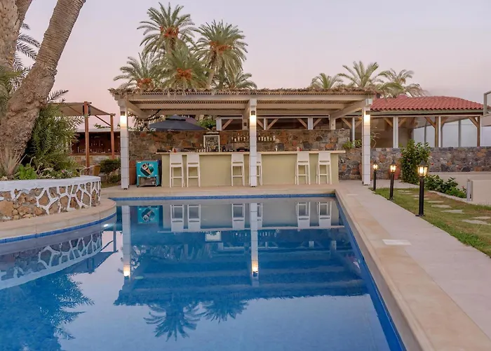 Hotel: Palm Beach Hotel