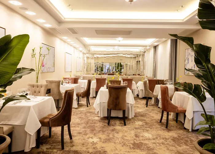 Tresor Le Palais , Curio Collection By Hilton