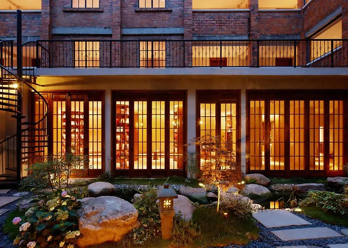 Chuanxing Yinli Hotel Chengdu Kuanzhai Alley Branch