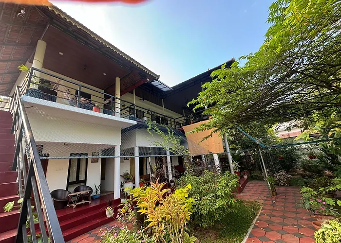 Marari Charlys Homestay