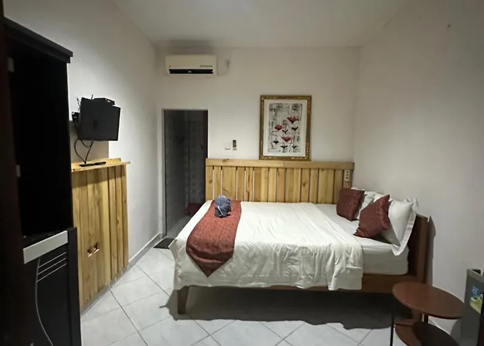  Sari Buana Bed & Breakfast