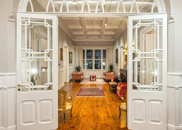 Victoria Mansion A Luxurious Neoclassical Experience
