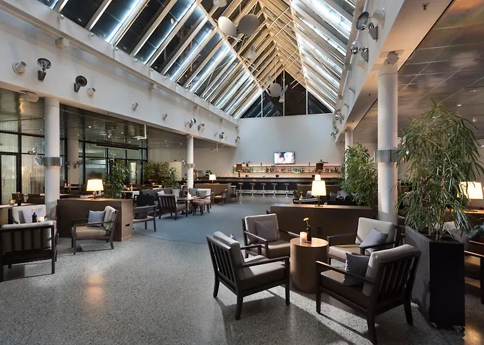 Holiday Inn City-West By Ihg