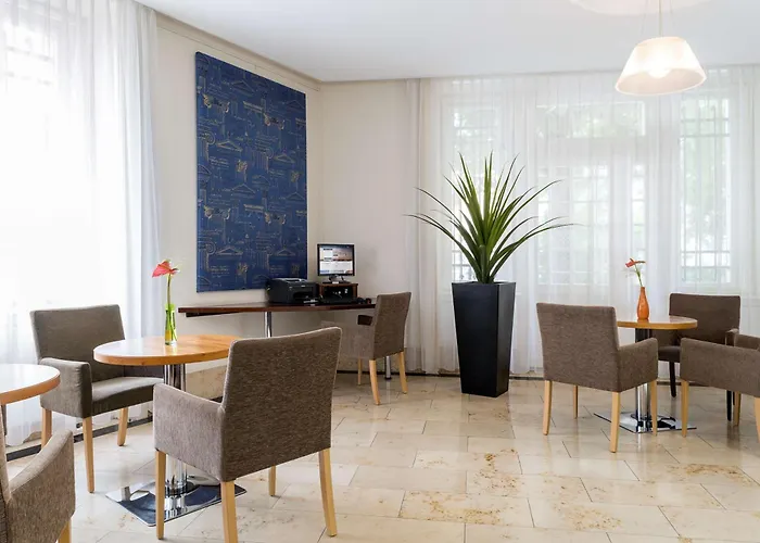 Strandhotel: NH Wien Belvedere