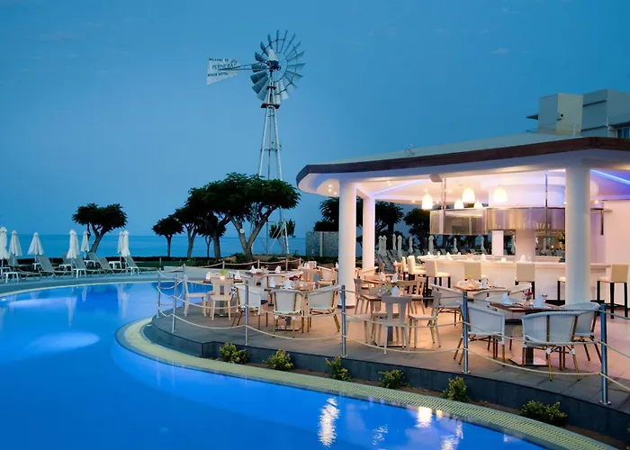 Hotel: Pernera Beach Hotel