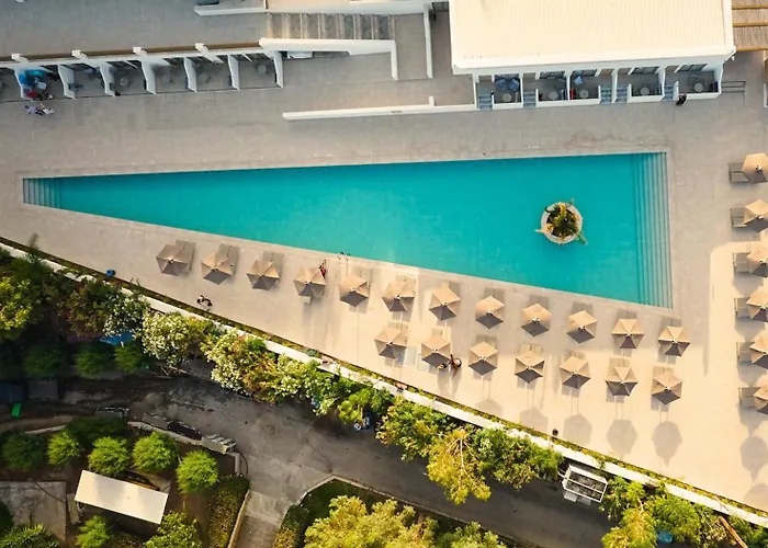 Hotel nahe College: Blue Sea Island