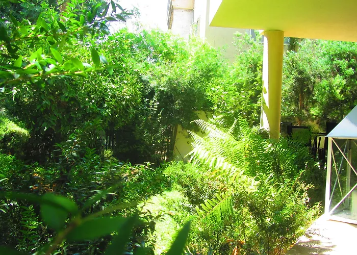 Hotel: White Villa Hotel