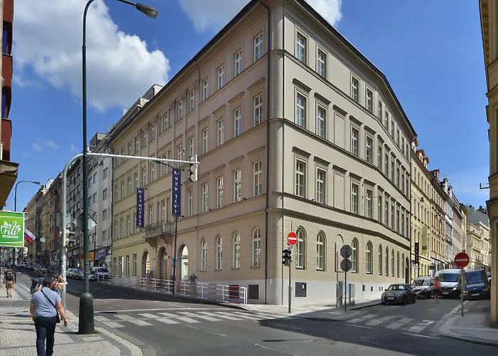 Hotel: EA Hotel New Town