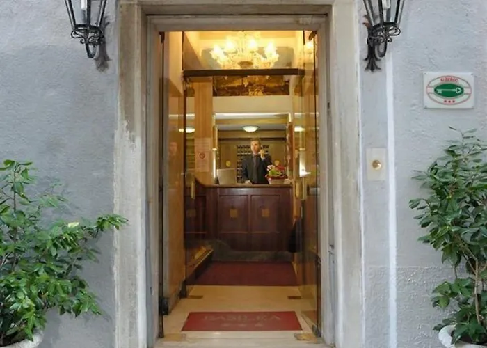 Günstiges Hotel: Albergo Basilea