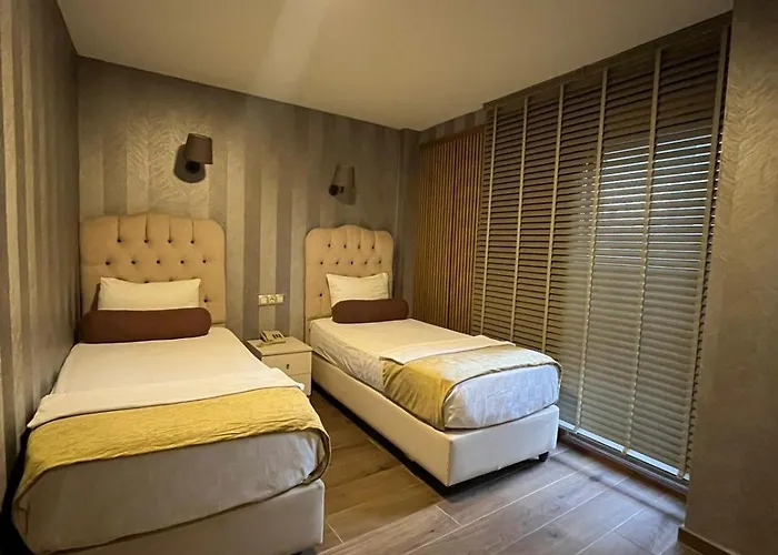 Günstiges Hotel: Kuzen Otel