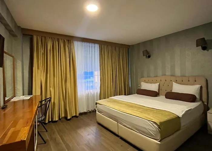Günstiges Hotel: Kuzen Otel