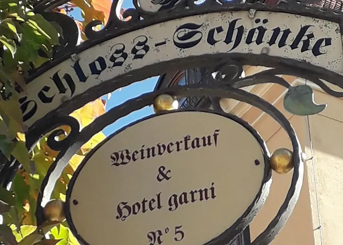 Gästehaus: Schloss-Schänke garni
