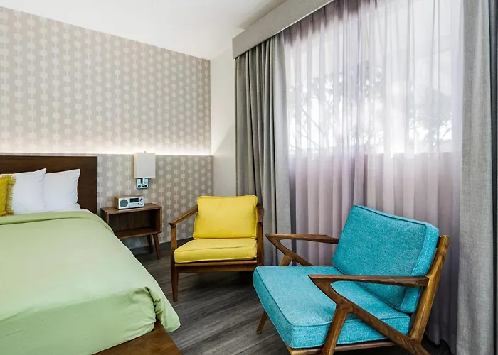 Skylark, A Palm Springs