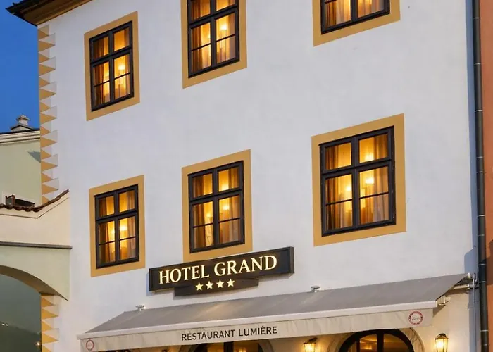 Hotel: Hotel Grand