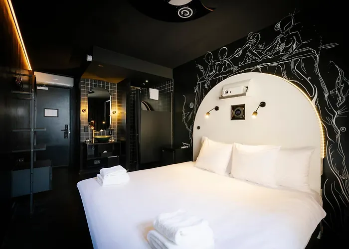 SUPPER Hotel