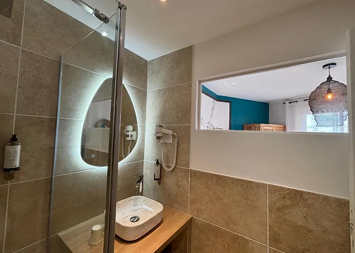 Zentrales Hotel: "Cap Riviera" Hotel & Restaurant Saint Aygulf