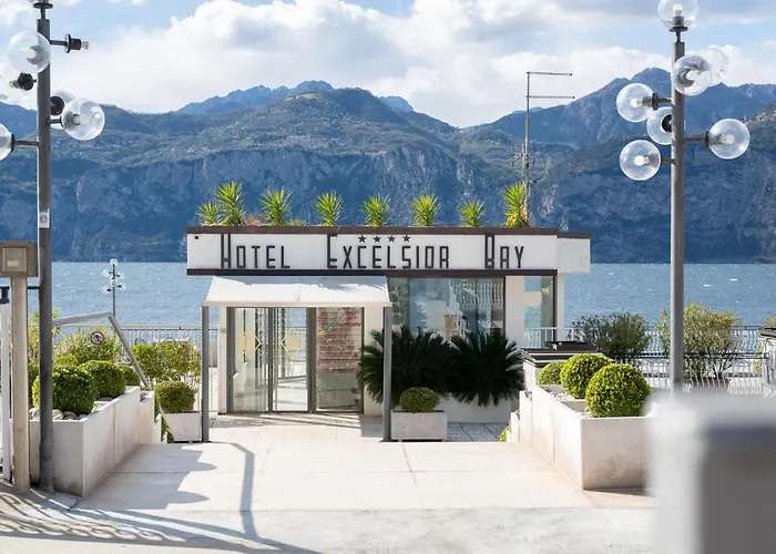 Hotel Excelsior Bay