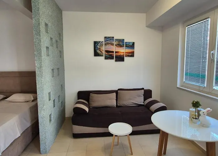 Twister Apartments