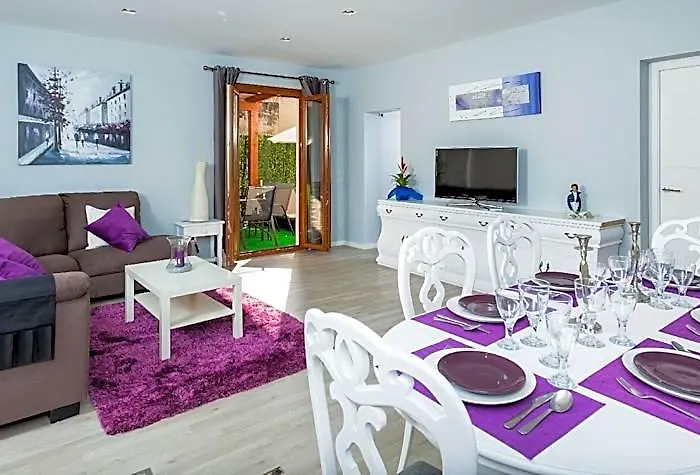 Mafloras Luxury Beach Apartment