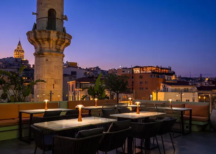 Wings s Karakoy