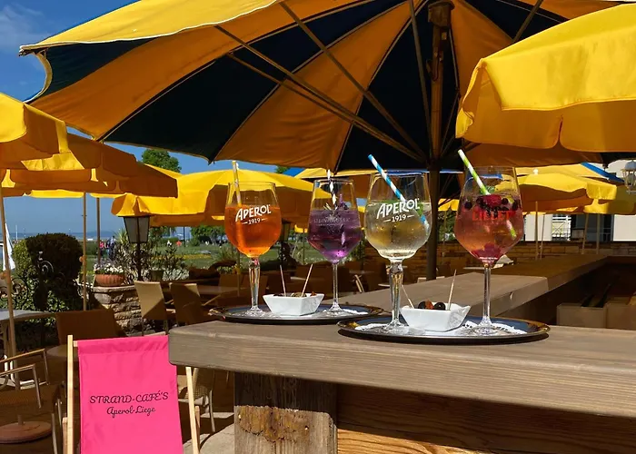 Strand-Café Mit Gästehaus Charlotte