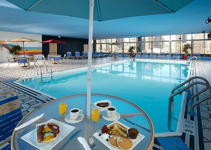 Hotel mit Pool: The Skyline Hotel New York
