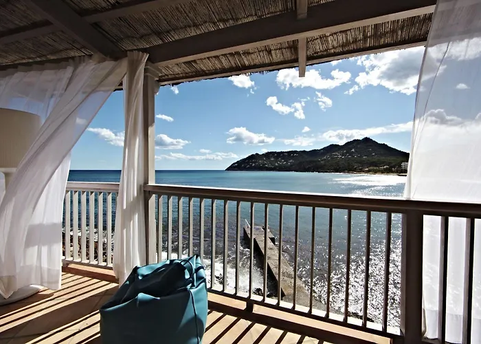  Cap Vermell Beach