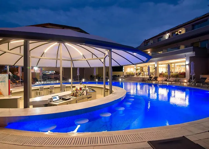 Zentrales Hotel: The Dome Luxury