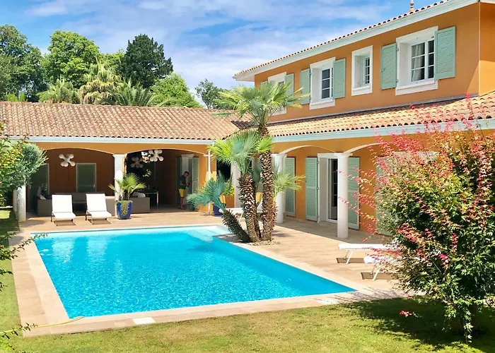 Luxueuse Avec Piscine Sur Les Hauts De Biarritz