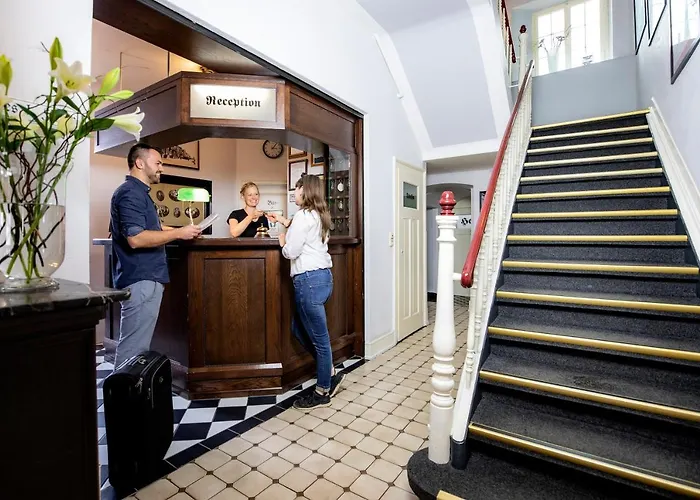 Hajo'S Germania Lodge & Irish Pub
